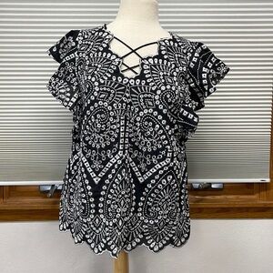 Laundry by Shelli Segal Black White Embroidered Eyelet Flutter Sleeve Top